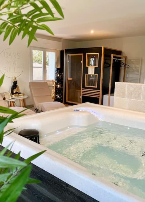 Dans Ma Bulle… Univers Spa Germigny-des-Pres ภายนอก รูปภาพ
