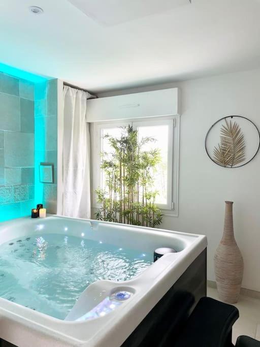Dans Ma Bulle… Univers Spa Germigny-des-Pres ภายนอก รูปภาพ